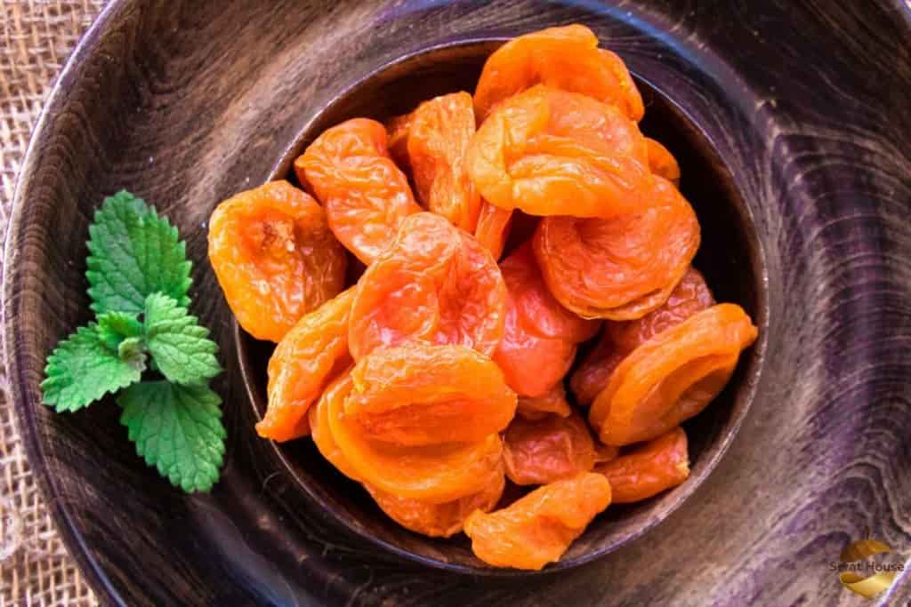 آلو بخارا رسمی استانداردی قابل اعتماد در مصرف